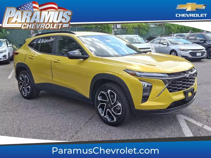 2024 Chevrolet Trax photo 1