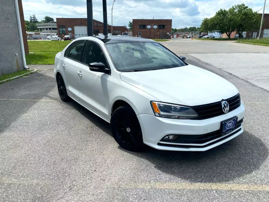 2018 Volkswagen Jetta Sport photo 1