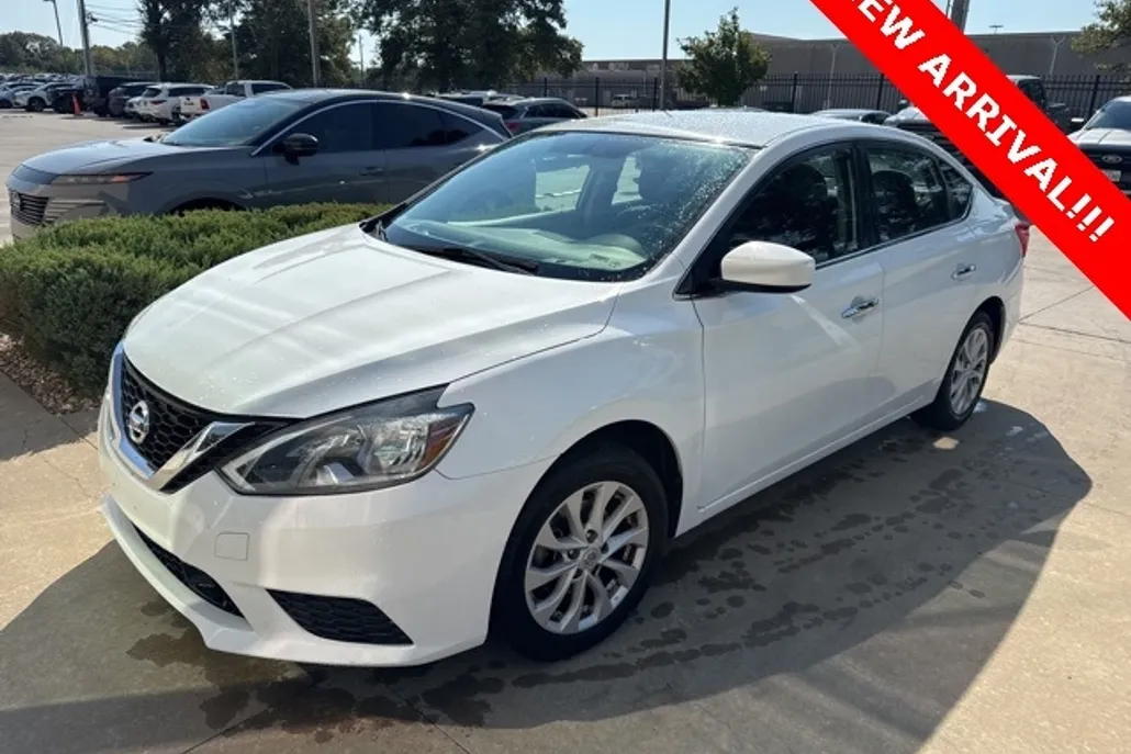 2019 Nissan Sentra SV photo 1