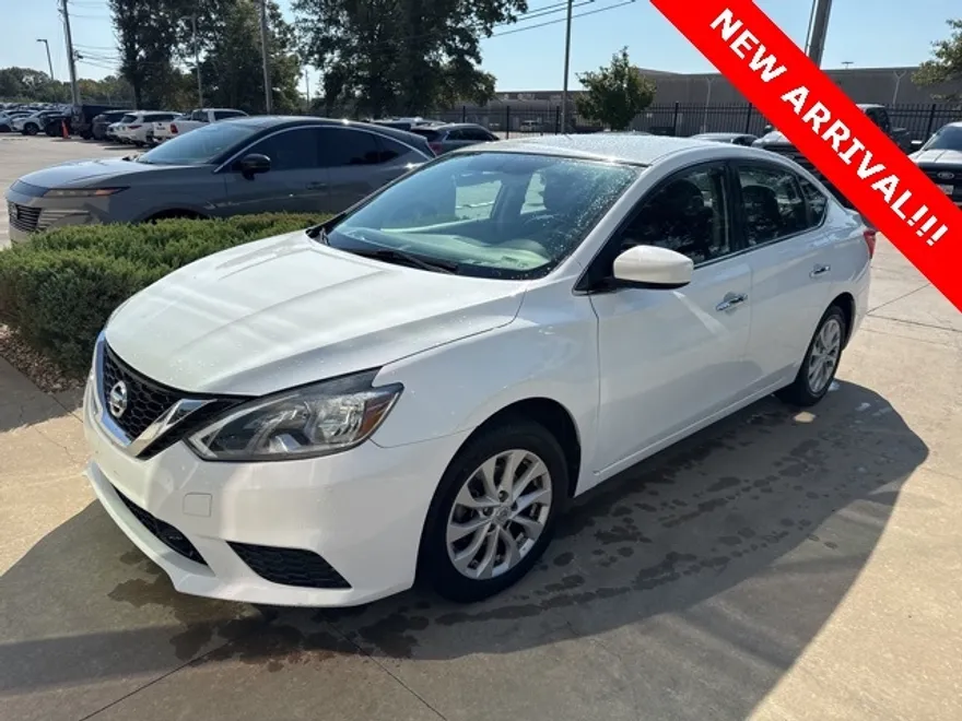 2019 Nissan Sentra SV photo 1