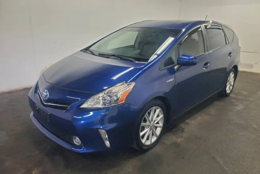2012 Toyota Prius V Five photo 1