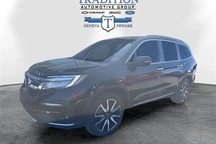 2021 Honda Pilot Touring photo 1