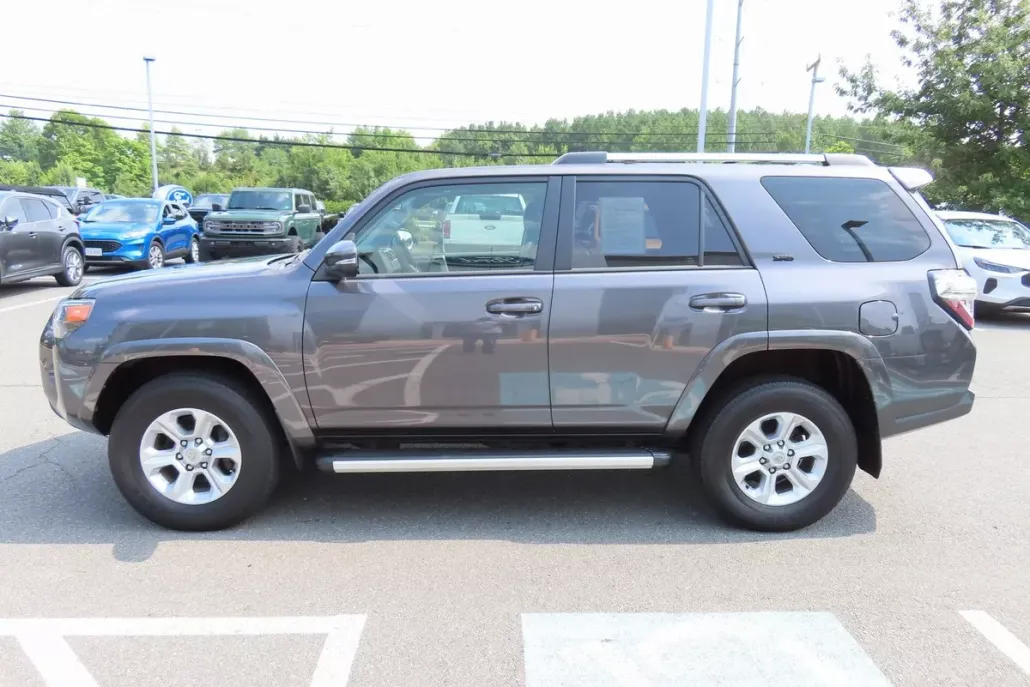 2022 Toyota 4Runner SR5 Premium photo 1