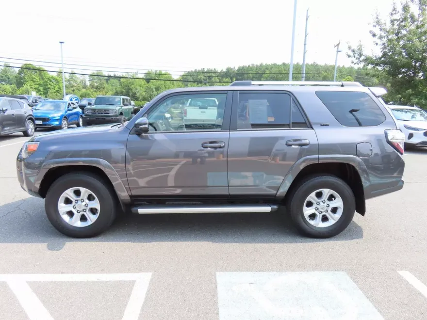 2022 Toyota 4Runner SR5 Premium photo 1
