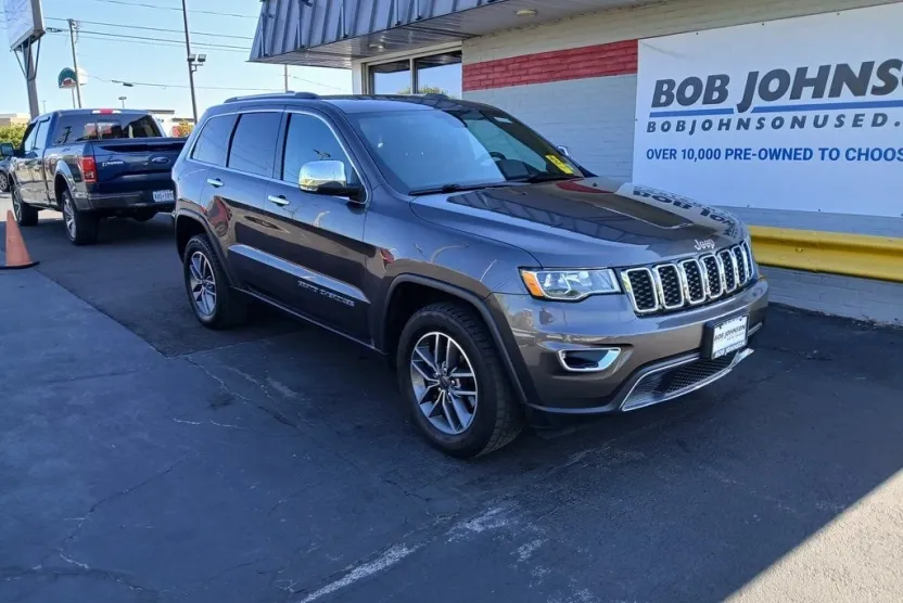 2020 Jeep Grand Cherokee Limited photo 1