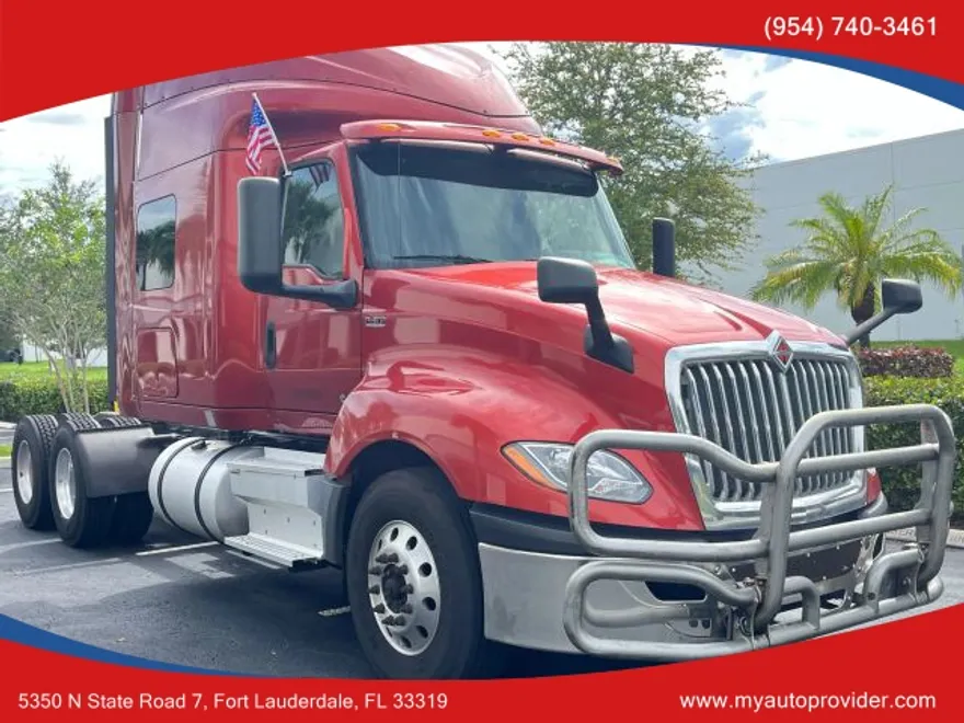 2019 International LT625 LT photo 1