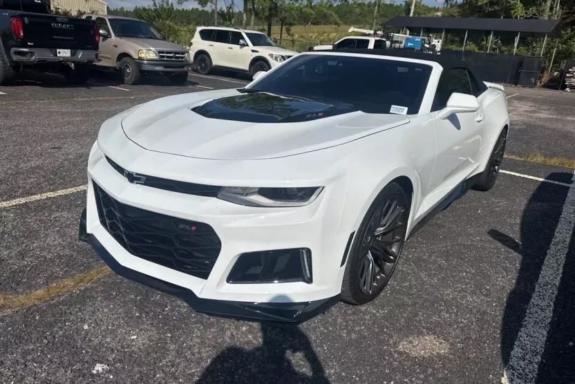 2022 Chevrolet Camaro ZL1 photo 1