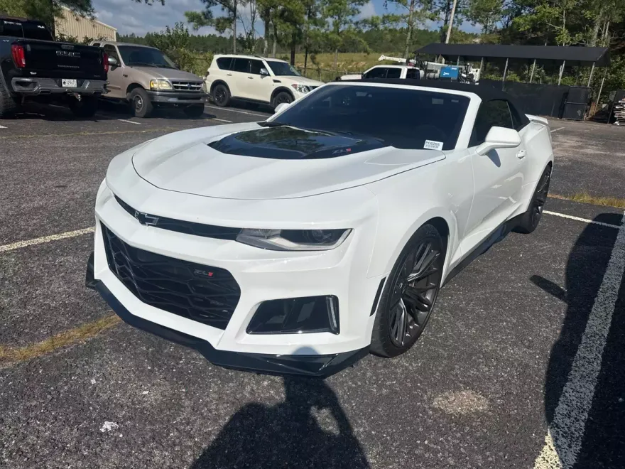 2022 Chevrolet Camaro ZL1 photo 1