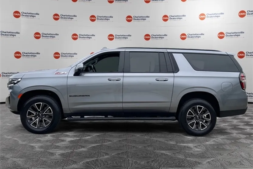 2021 Chevrolet Suburban Z71 photo 1