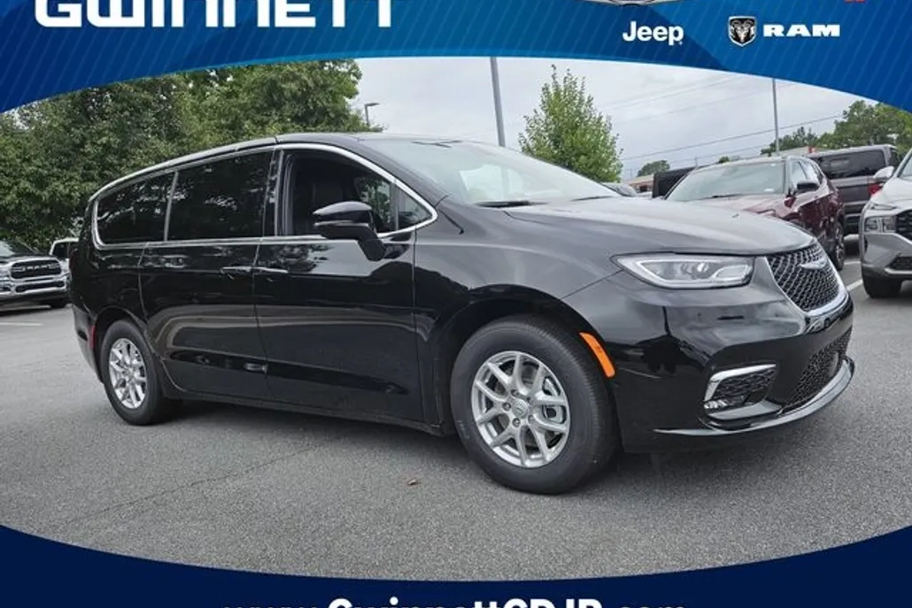 2025 Chrysler Pacifica photo 1