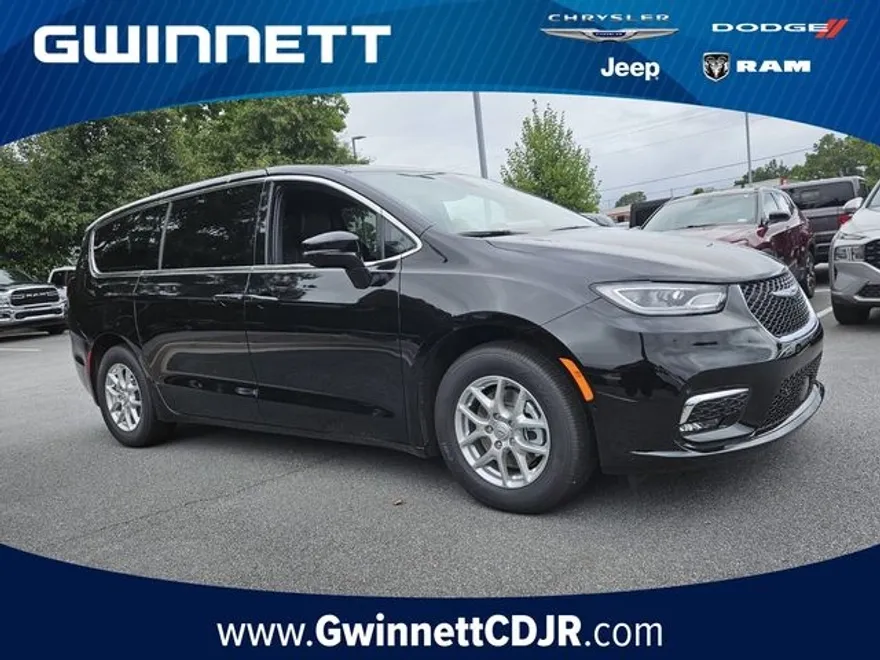 2025 Chrysler Pacifica photo 1
