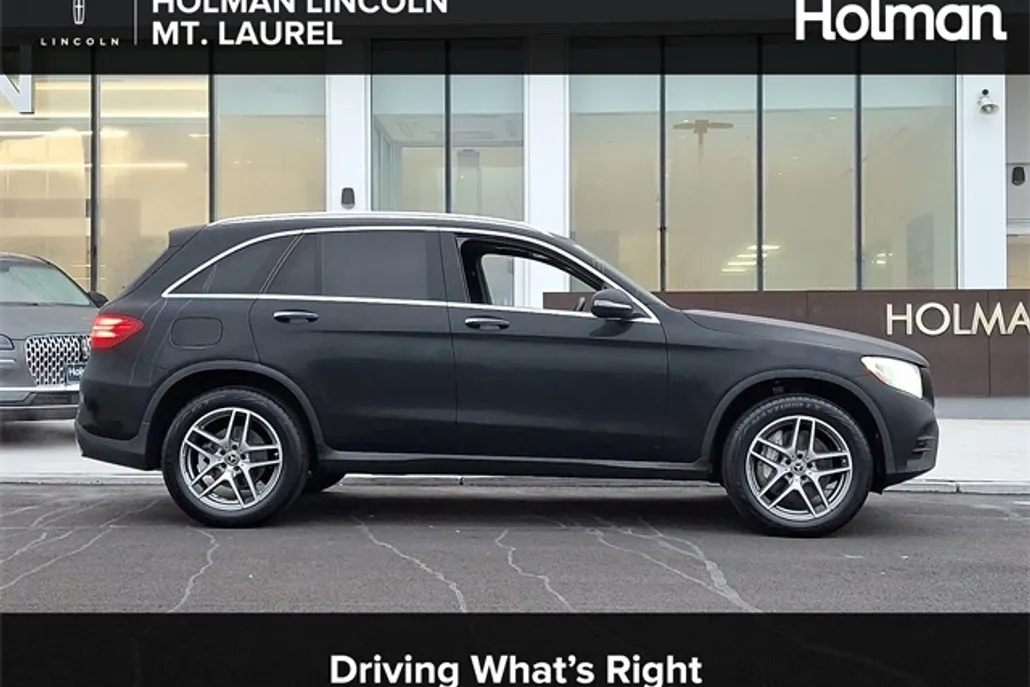 2019 Mercedes Benz GLC 300 4MATIC photo 1