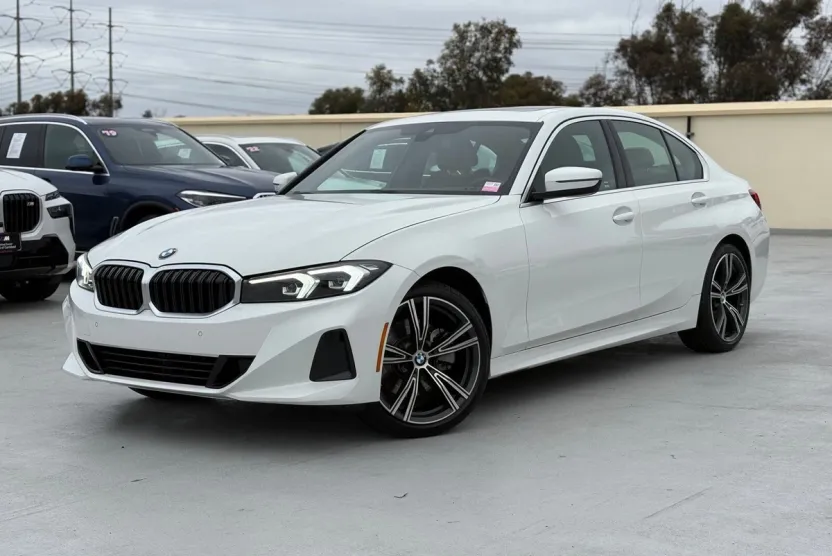 2024 Bmw 330i photo 1