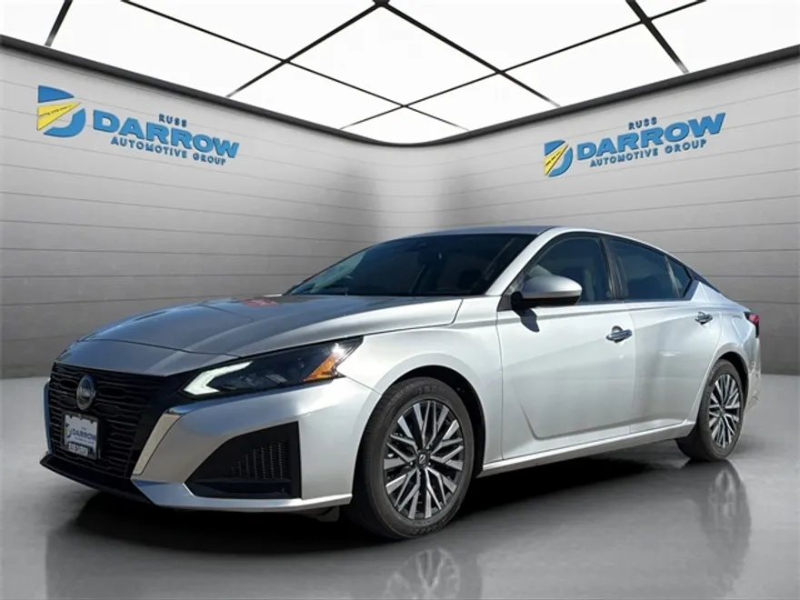 2023 Nissan Altima 2.5 SV photo 1