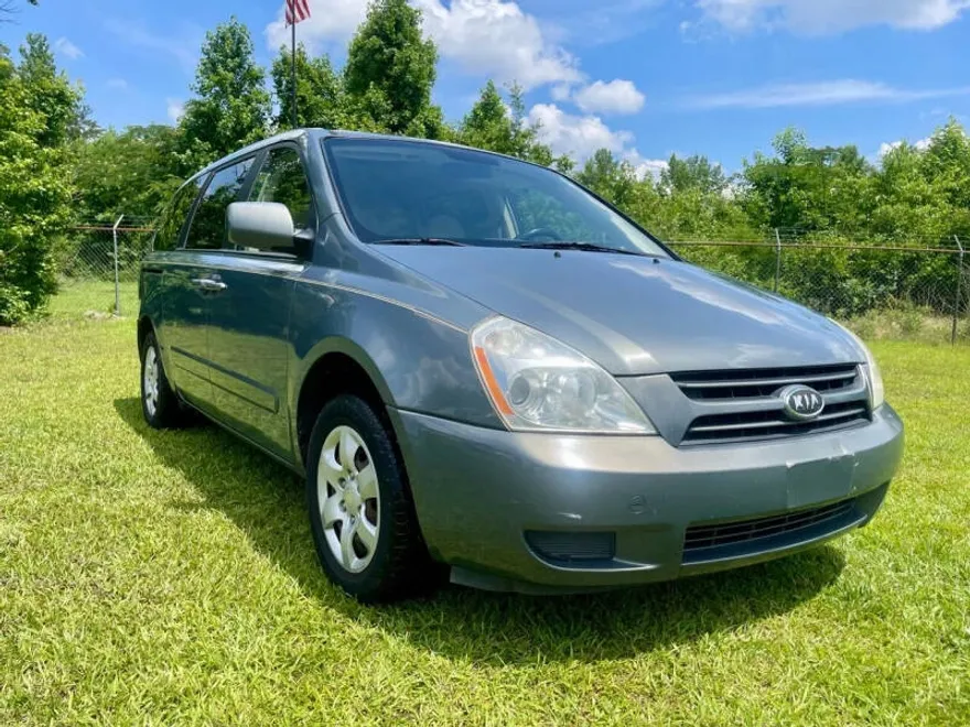2006 Kia Sedona LX photo 1
