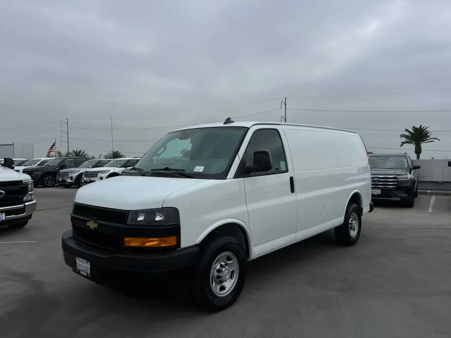 2020 Chevrolet Express 2500 Cargo photo 1