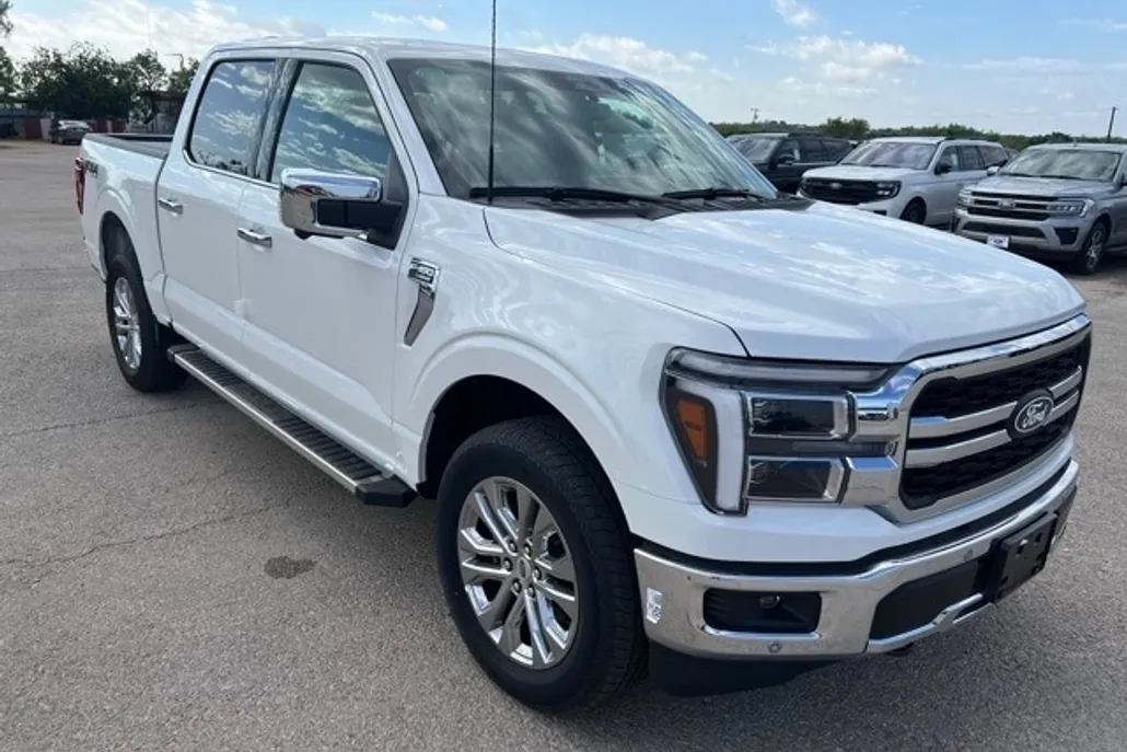 2025 Ford F-150 Lariat photo 1