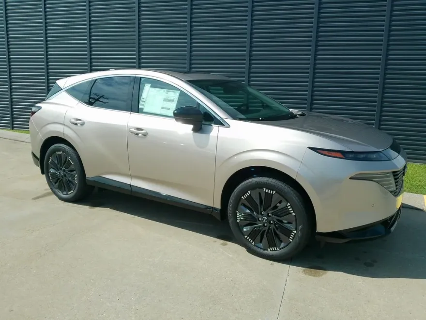 2025 Nissan Murano Platinum photo 1