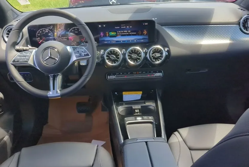2026 Mercedes Benz GLA 250 photo 1