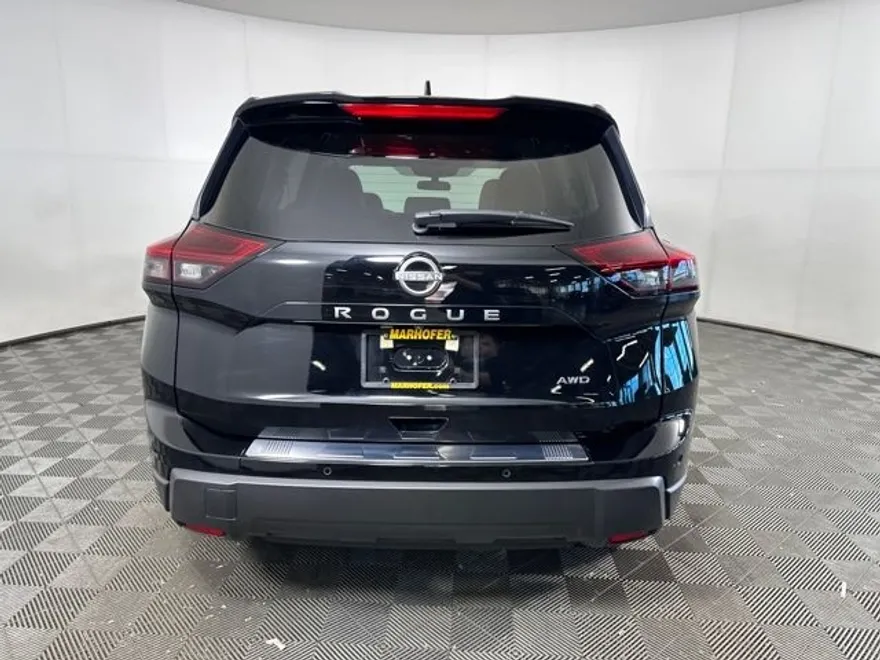 2025 Nissan Rogue SV photo 1