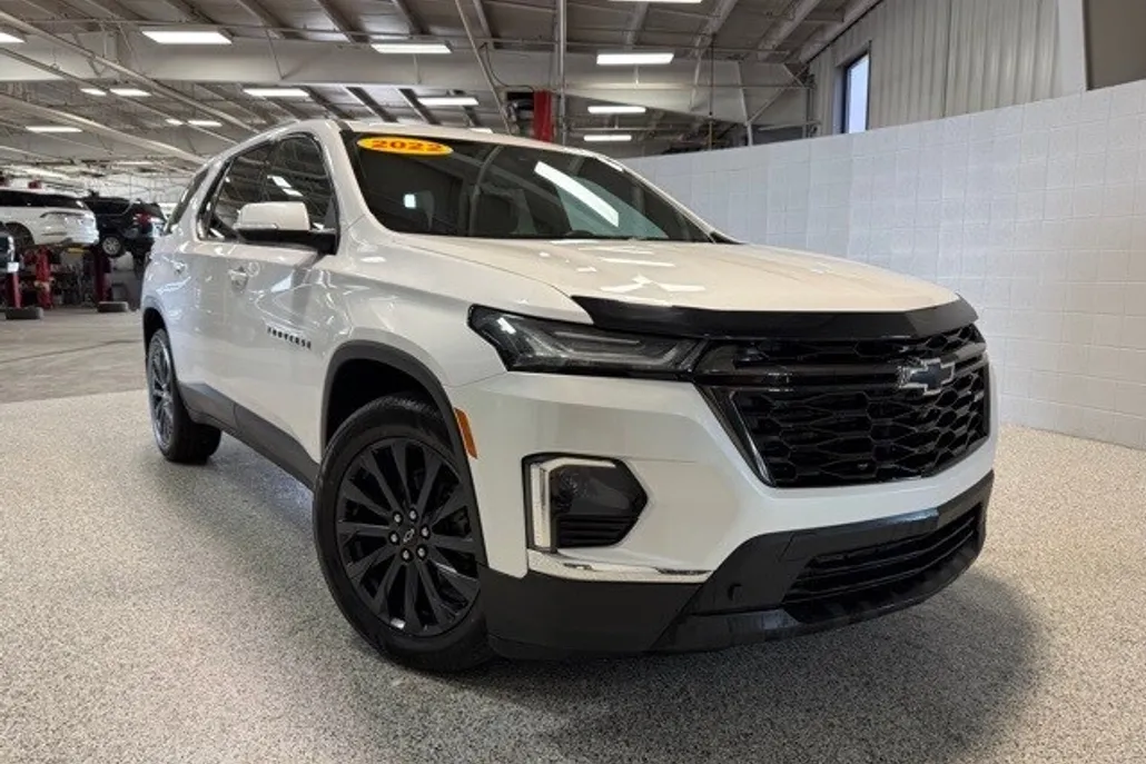 2022 Chevrolet Traverse RS photo 1