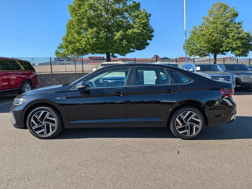 2023 Volkswagen Jetta 1.5T SEL photo 1