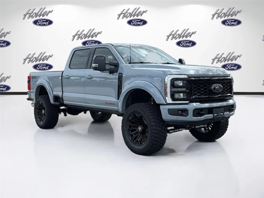 2026 Ford F-250 Lariat photo 1