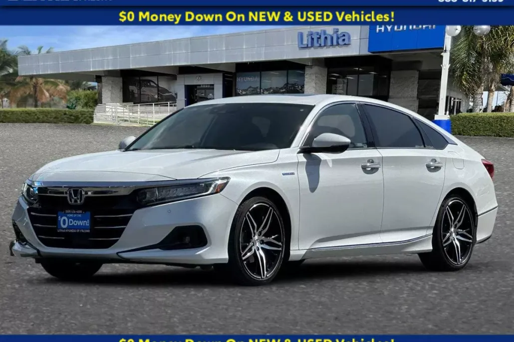 2022 Honda Accord Hybrid Touring photo 1