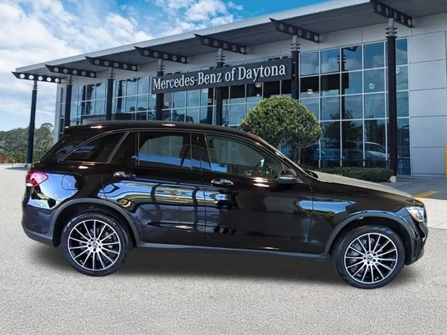 2021 Mercedes Benz GLC 300 photo 1