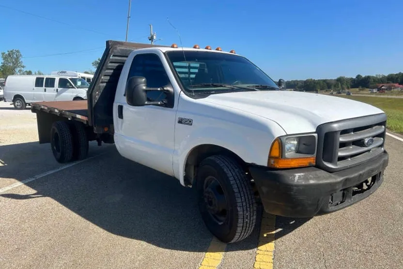 1999 Ford F-350 photo 1
