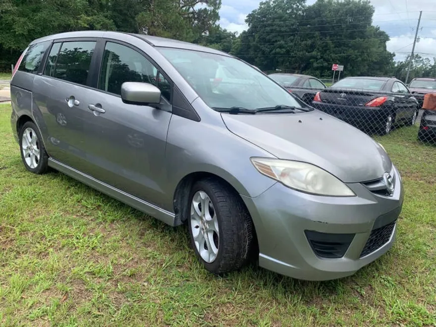 2010 Mazda Mazda5 Sport photo 1