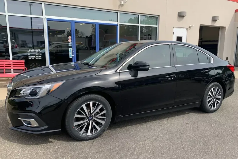 2018 Subaru Legacy Premium photo 1
