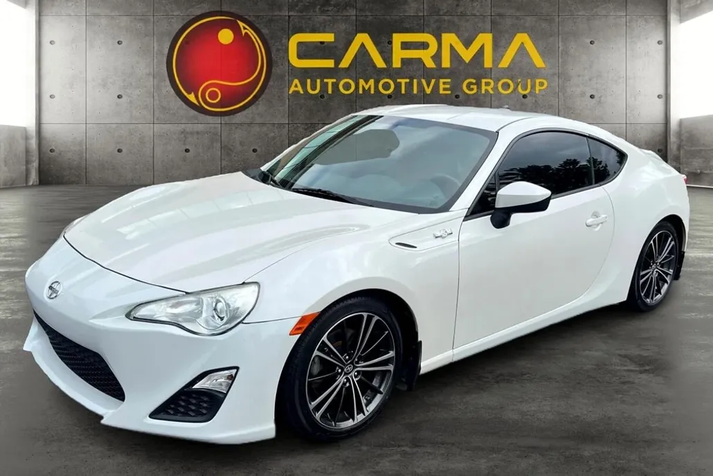 2013 Scion FR-S photo 1