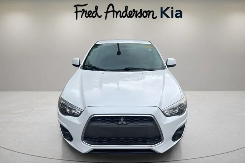 2014 Mitsubishi Outlander Sport ES photo 1