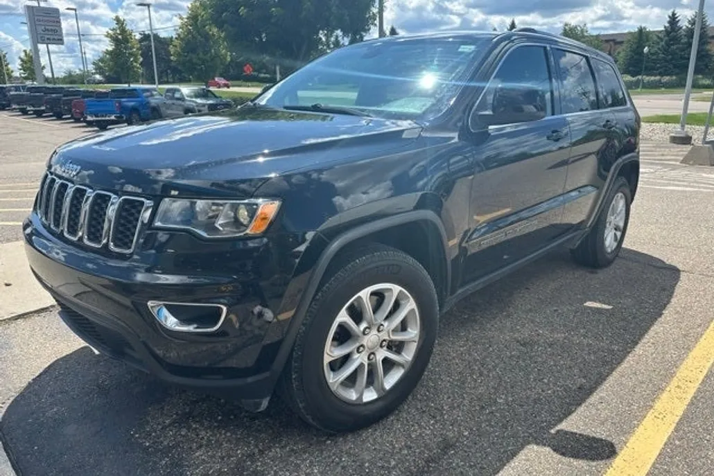 2021 Jeep Grand Cherokee Laredo X photo 1