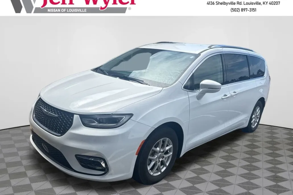 2021 Chrysler Pacifica Touring L photo 1
