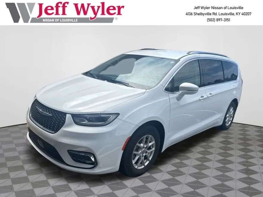2021 Chrysler Pacifica Touring L photo 1