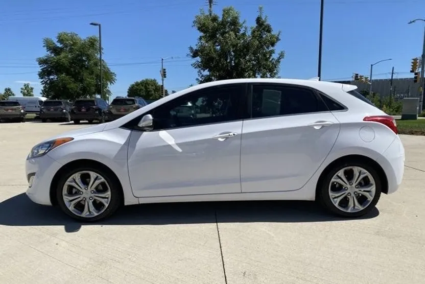 2014 Hyundai Elantra GT Base photo 1
