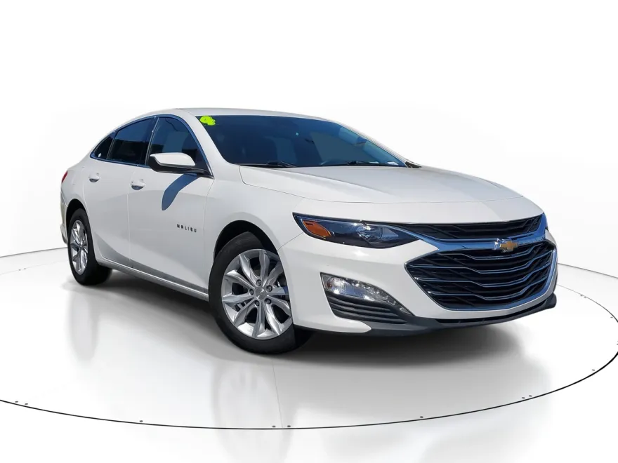 2024 Chevrolet Malibu 1LT photo 1