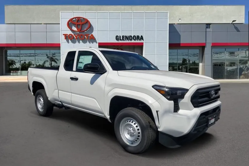 2025 Toyota Tacoma SR XtraCab photo 1