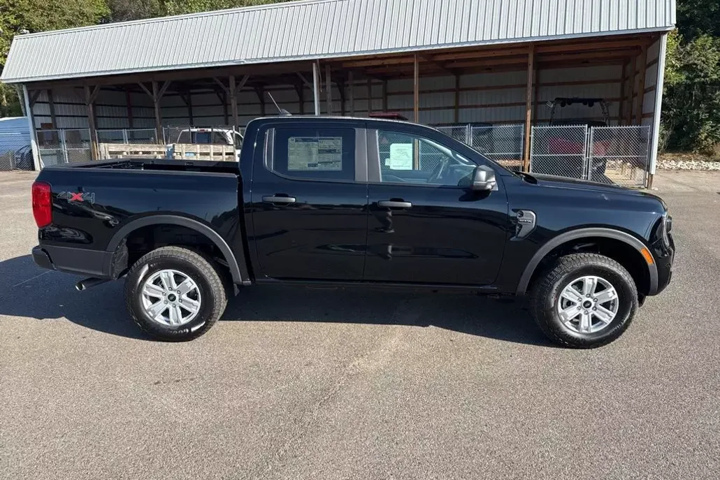 2025 Ford Ranger XL photo 1
