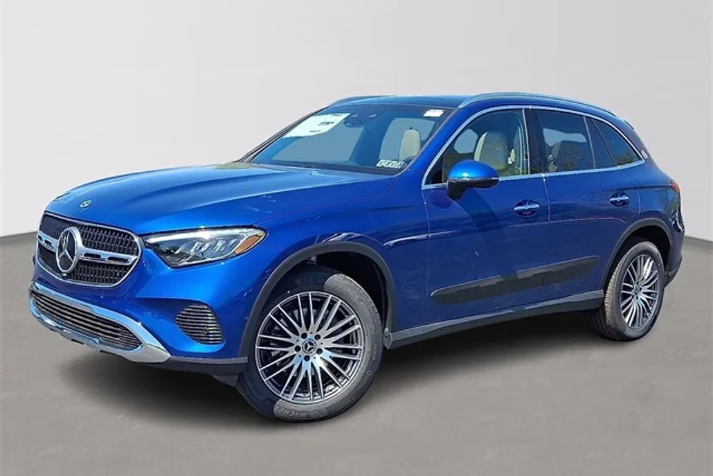 2025 Mercedes Benz GLC 300 4MATIC photo 1