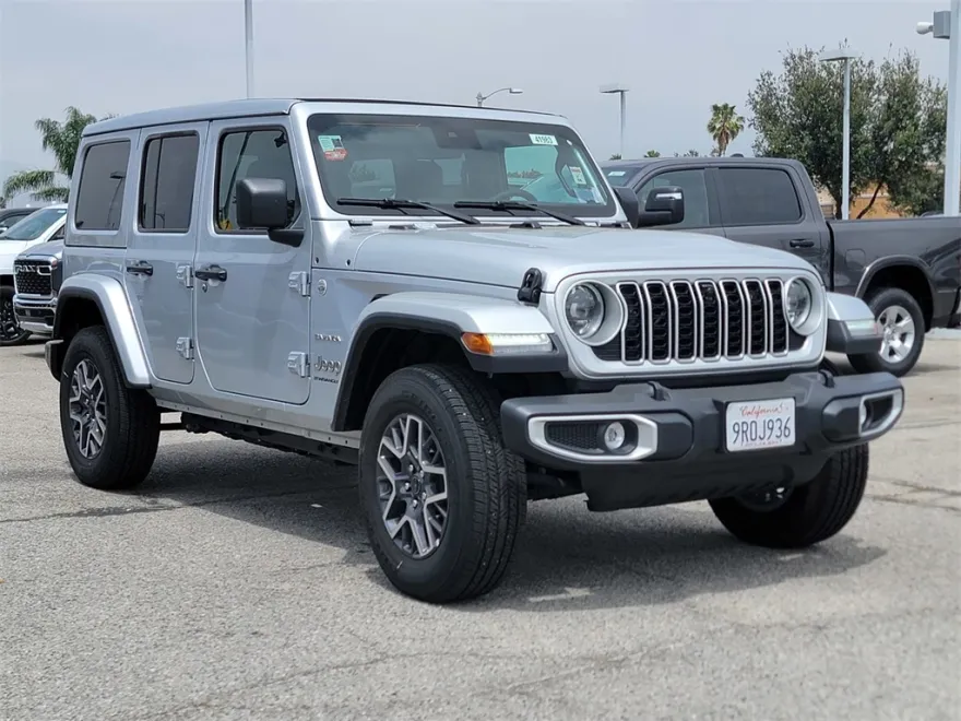 2024 Jeep Wrangler Sahara photo 1