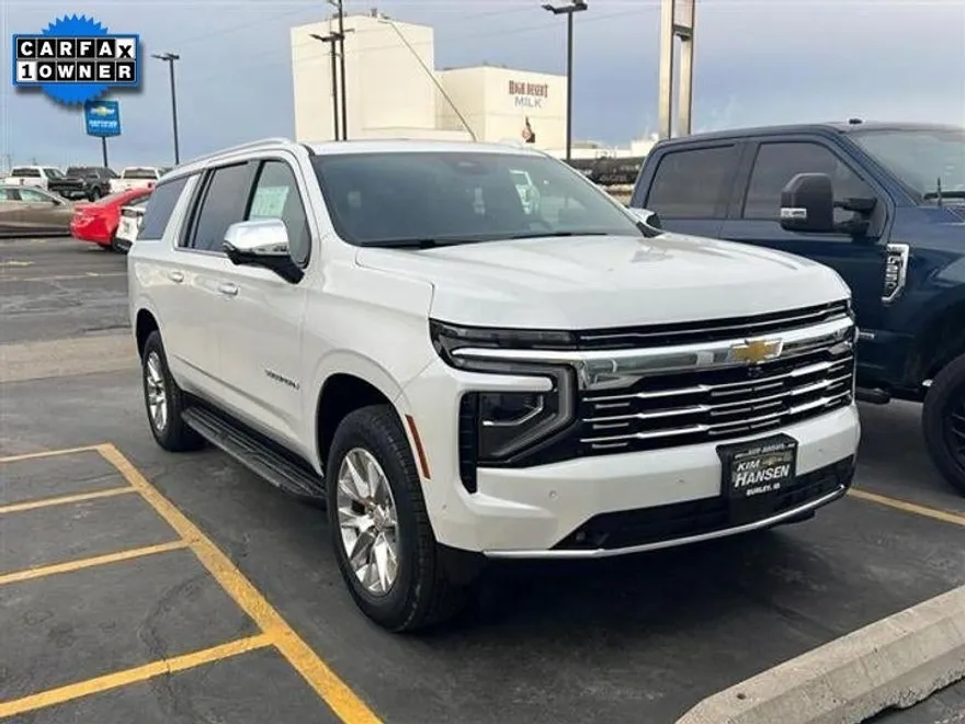 2025 Chevrolet Suburban Premier photo 1
