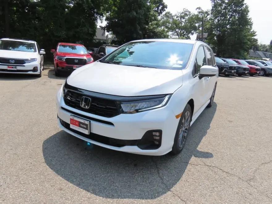 2026 Honda Odyssey Touring photo 1