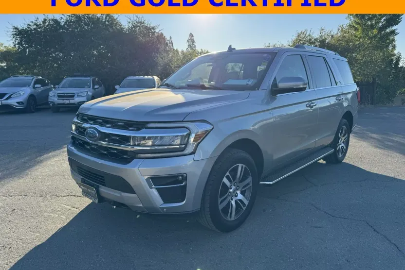 2023 Ford Expedition Limited photo 1
