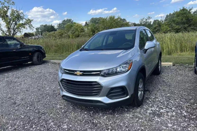 2018 Chevrolet Trax LS photo 1