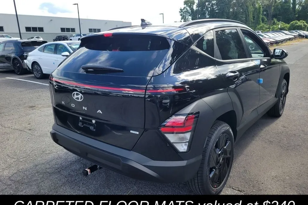 2026 Hyundai Kona SEL photo 1