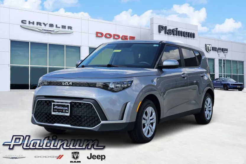 2025 Kia Soul LX photo 1