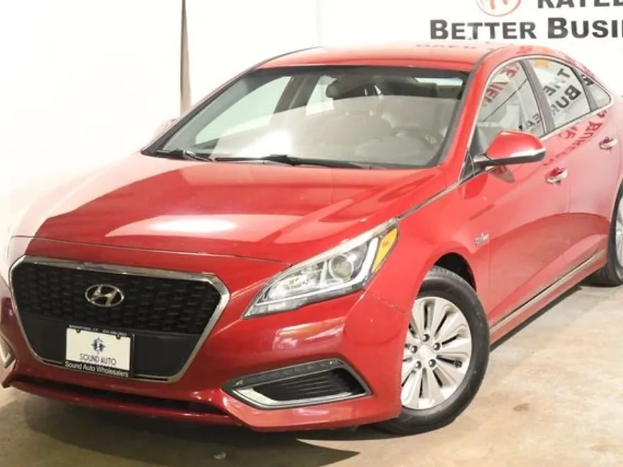 2016 Hyundai Sonata Hybrid SE photo 1